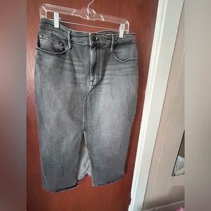 Good American Charcoal Denim Skirt
